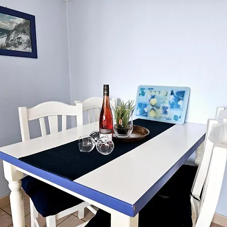 Am Salzhaff Nur 100 Meter Vom Entfernt Mit Balkon Διαμέρισμα