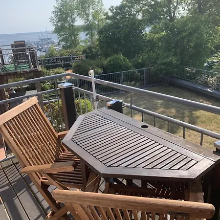 Am Salzhaff Nur 100 Meter Vom Entfernt Mit Balkon